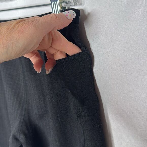 Terramar Kids Black Side Pocket Base Layer. Size Small. - Picture 6 of 7